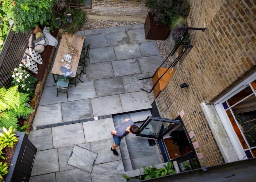 Low Maintenance Courtyard Construction Hackney image