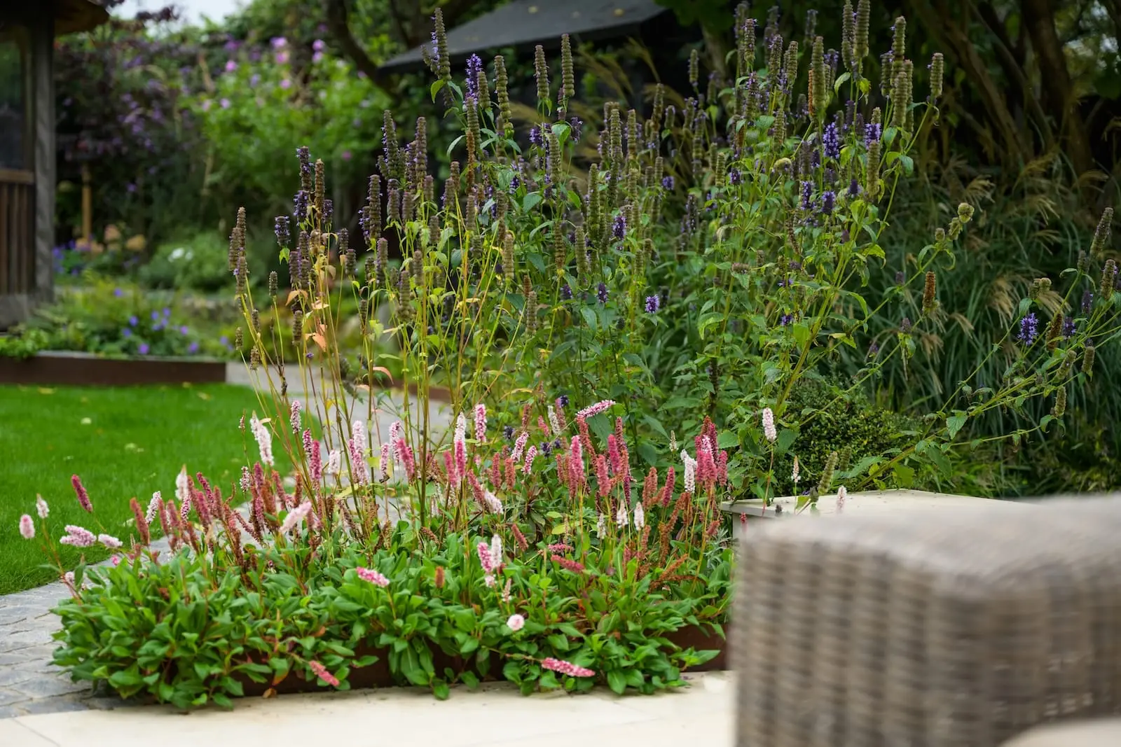 Contemporary Garden Build Whetstone London N20-Soft Landscaping Elements