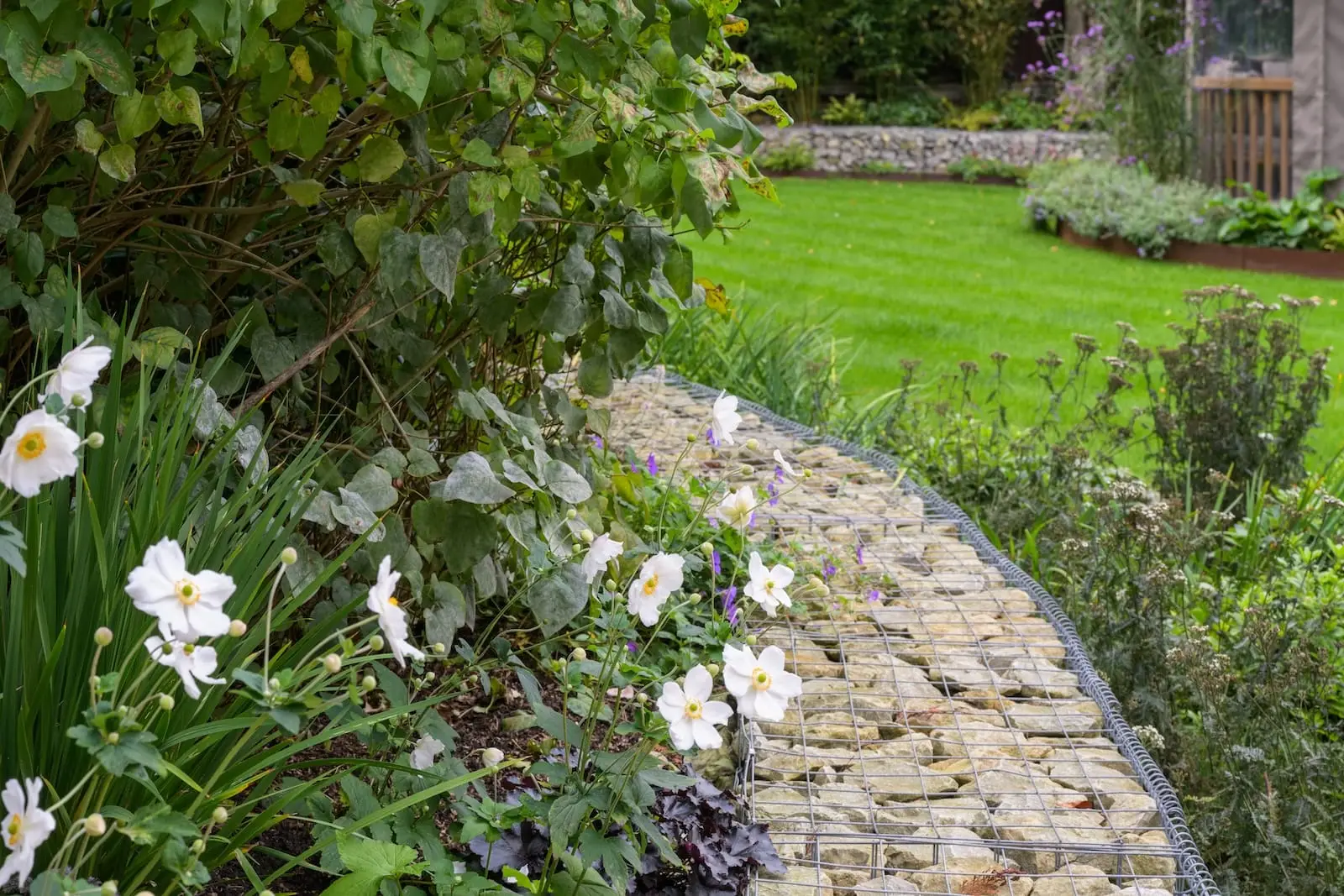 Contemporary Garden Build Whetstone London N20